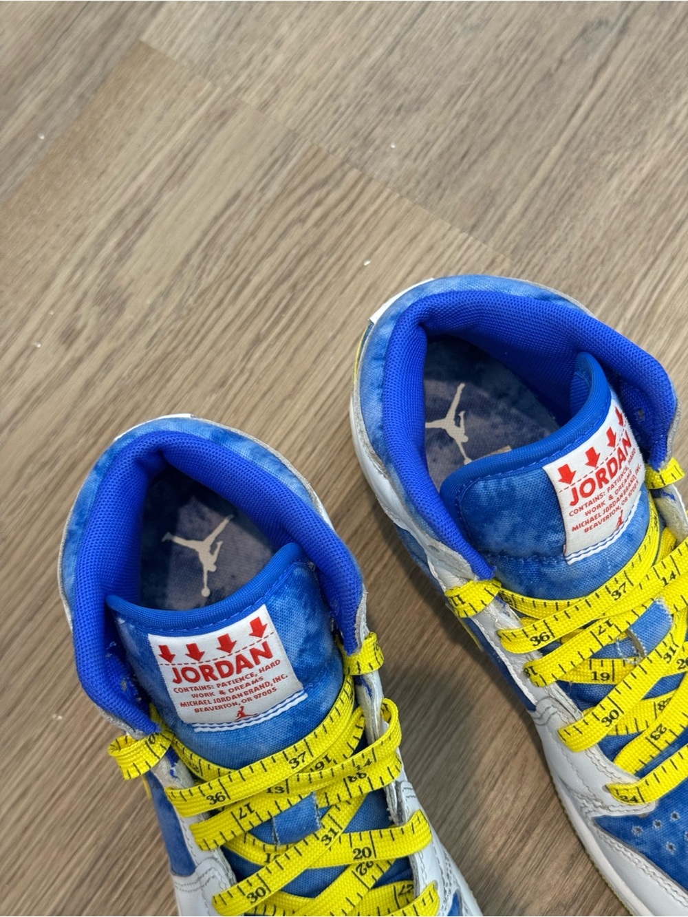 Jordan 1 Mid Sneaker School “Be Tall In Your Thinking” (GS) 4Y - Picture 2 of 6